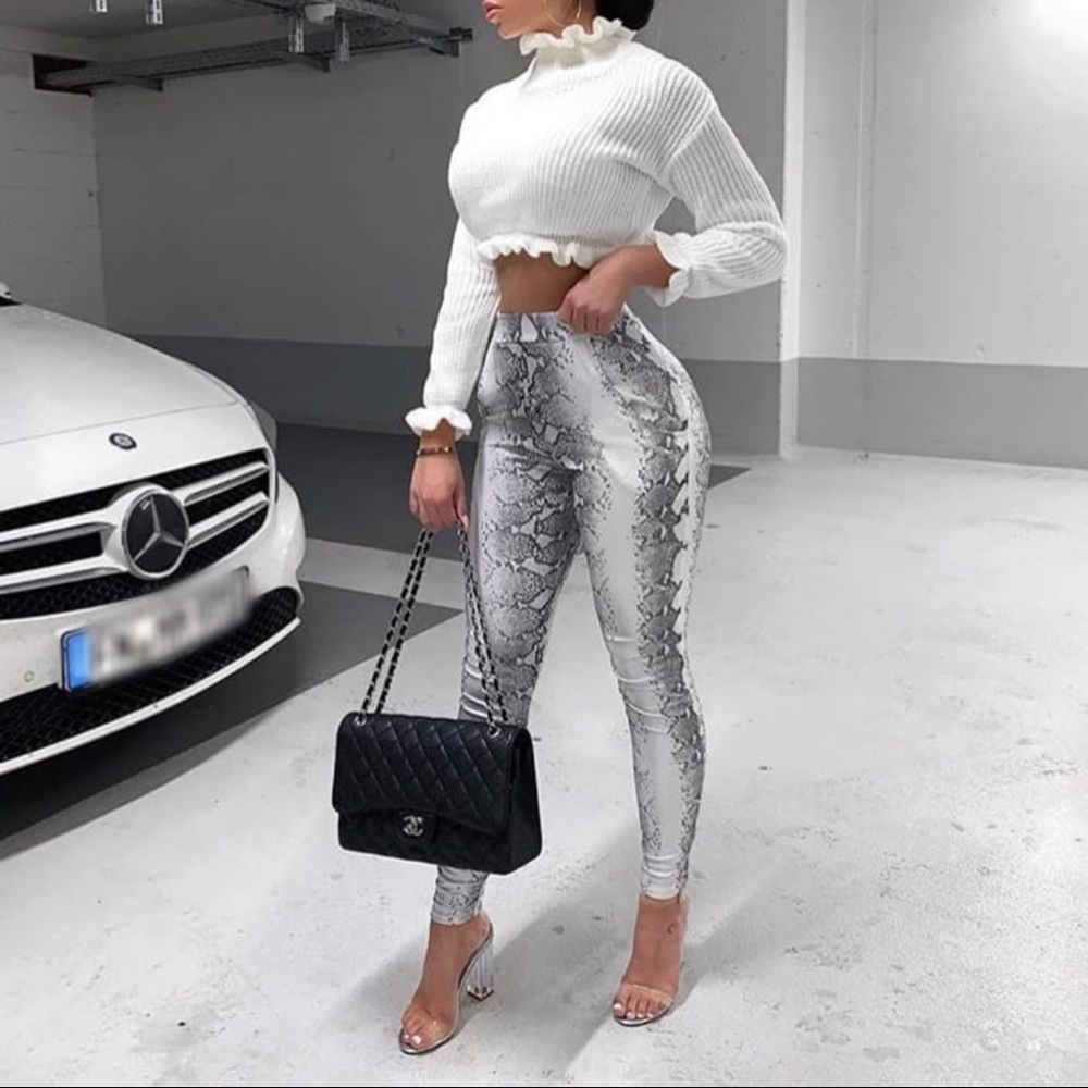 5 ⭐️ 🆕 Rebel - Snake Print High Waisted Leggings - Picture 1 of 8